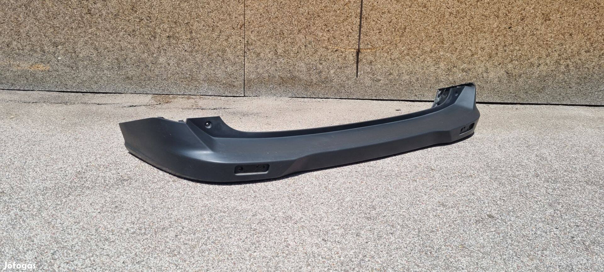 Ford Transit Courier 2014- Hátsó lökhárító ( nem radaros )