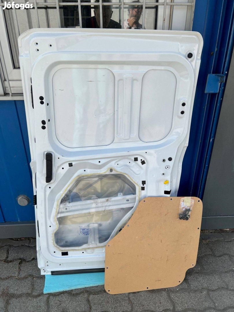 Ford Transit Courier 2018 serült jobb oldali tolóajtó