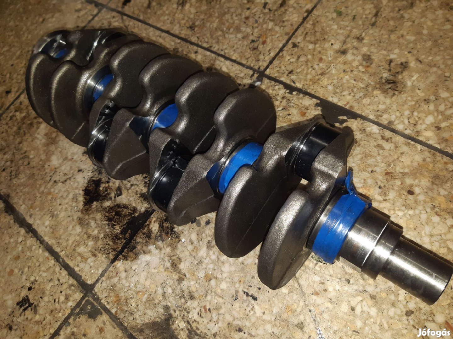 Ford Transit Courier Főtengely