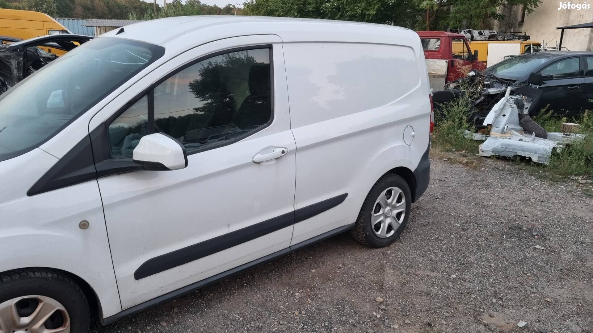 Ford Transit Courier kompletten hátulja karosszéria 