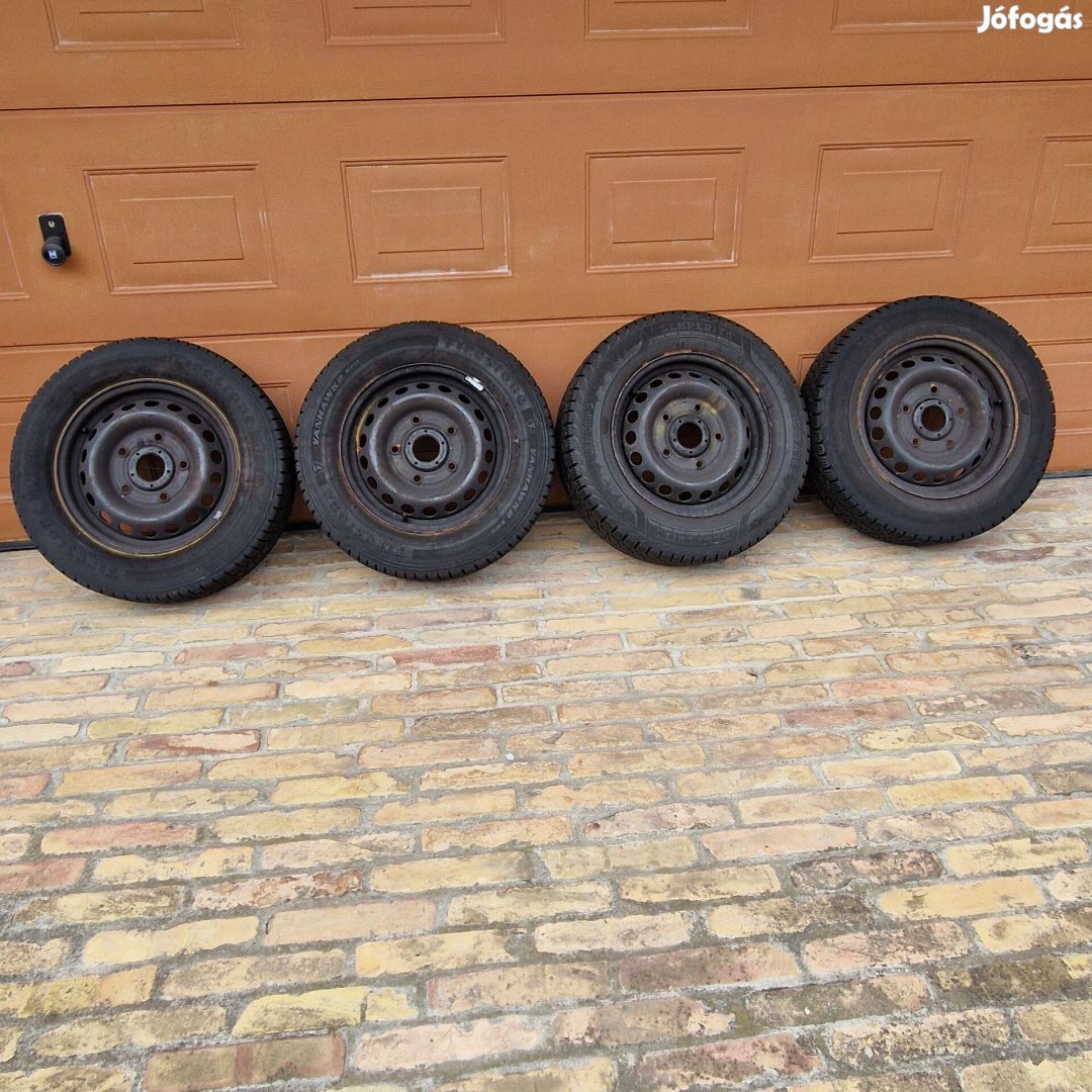 Ford Transit Custom 5x160 felni 215/65R16C Gumi