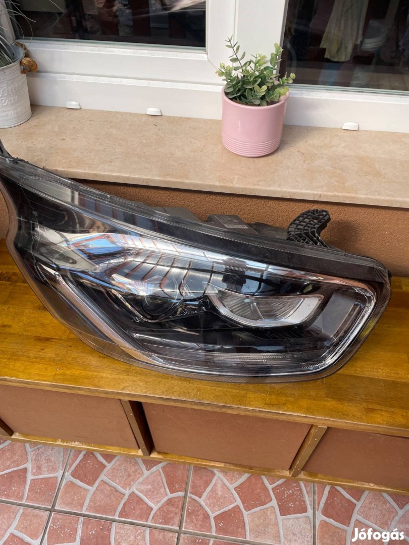 Ford Transit Custom jobb első led fényszóró