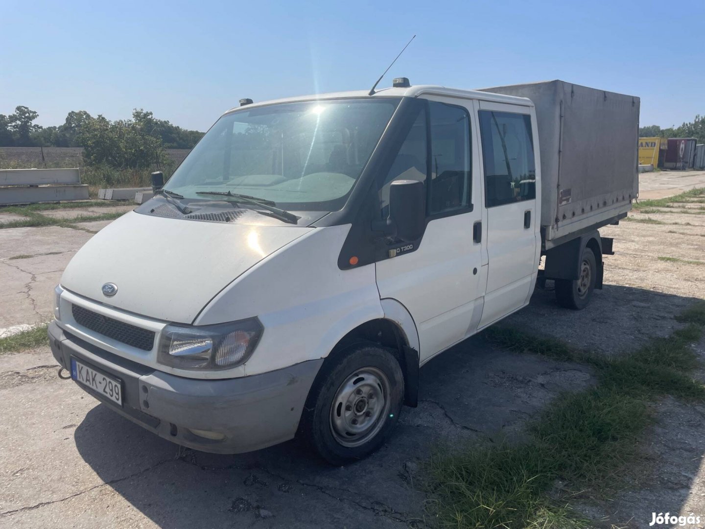 Ford Transit Duplafülkés-Platós sérült