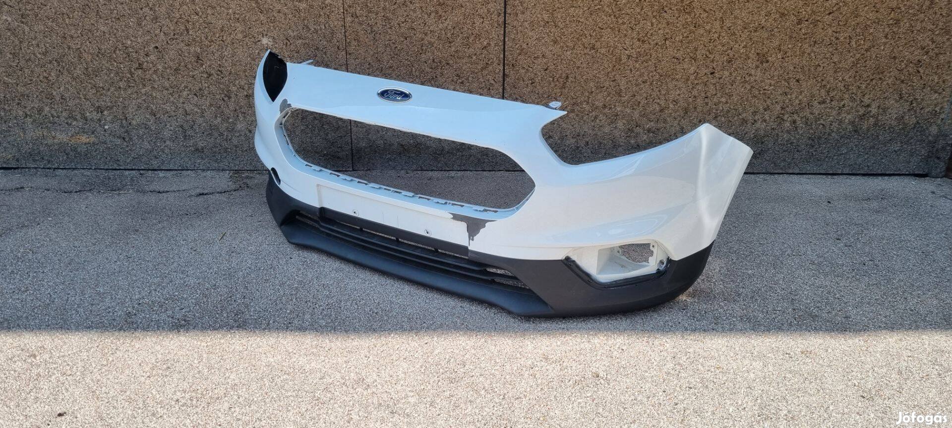 Ford Transit Tourneo Courier 2018- Első lökhárító