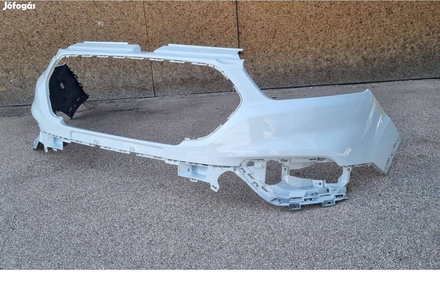 Ford Transit Tourneo Custom 2018- Első lökhárító ( sárvédő peremes )