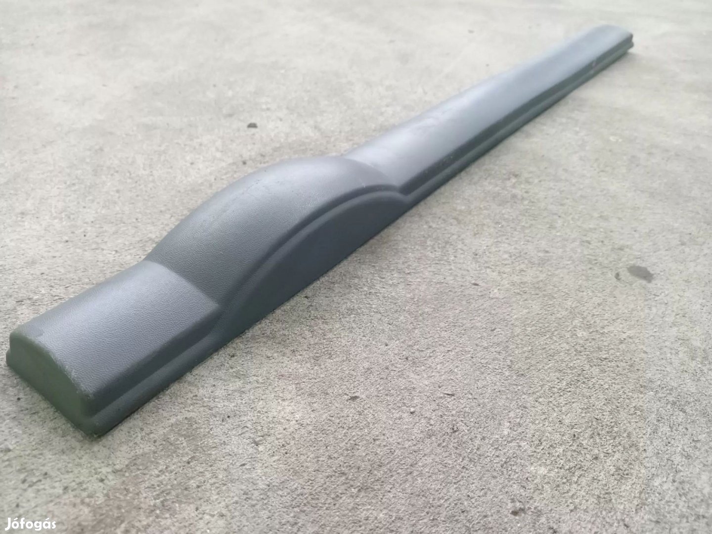 Ford Transit Tranzit 06- Hátsó ajtó műanyag díszléc