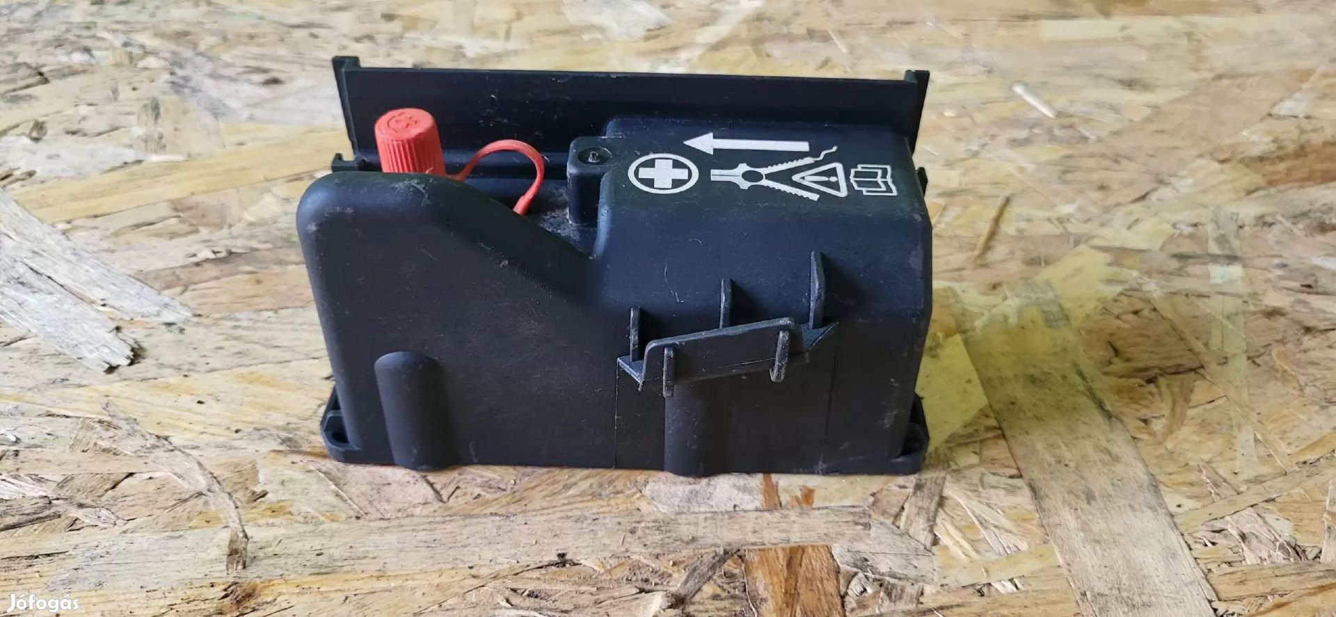 Ford Transit Tranzit 06- Motortér pozitív pont takaró