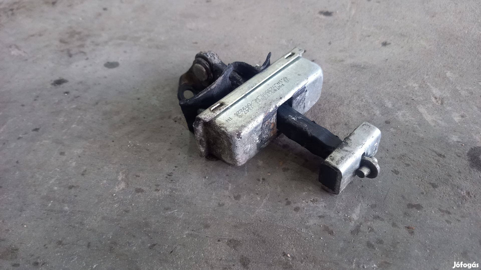 Ford Transit Tranzit MK7 06- Első ajtó határoló rögzítő fixáló 6002
