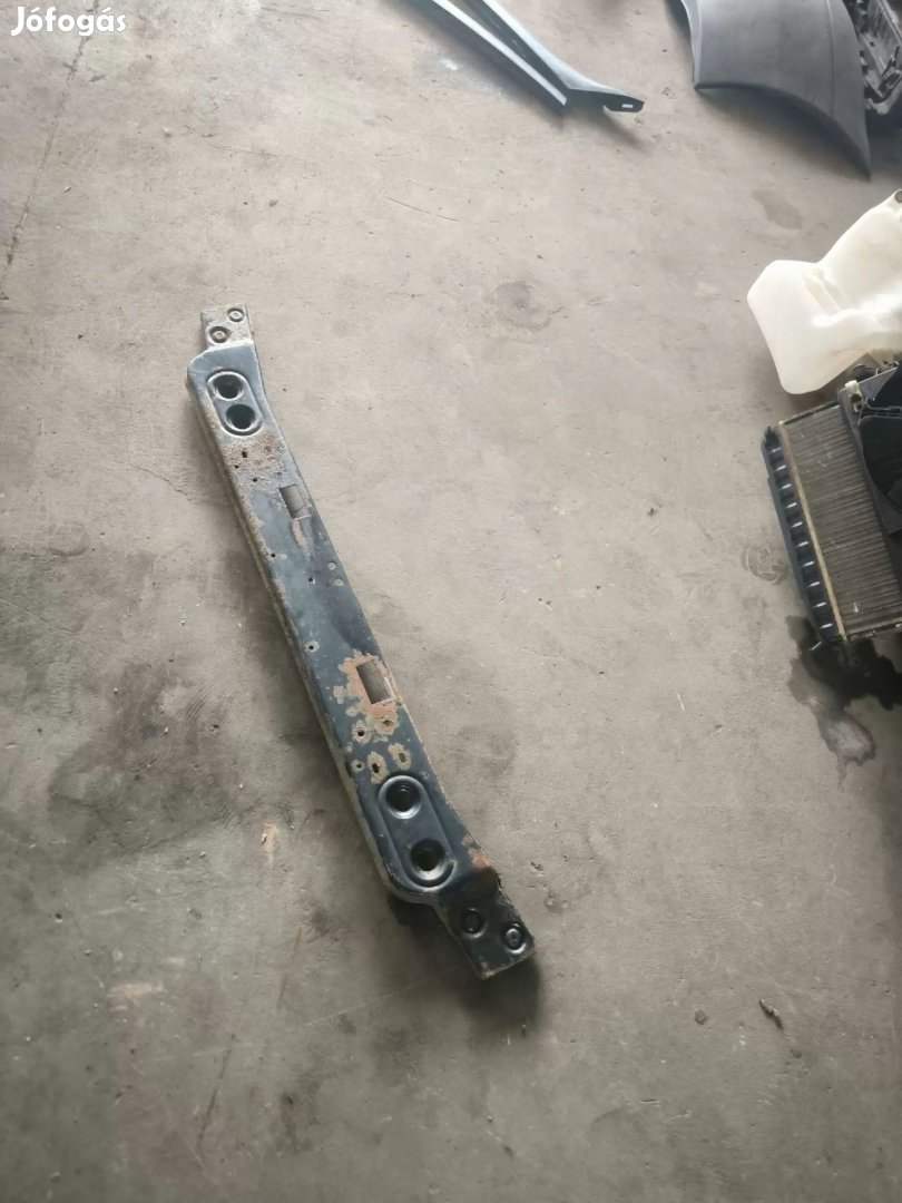 Ford Transit Tranzit MK7 06- Első hűtőtartó kereszttartó