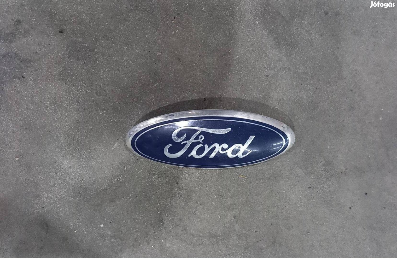 Ford Transit Tranzit MK7 06- Első lökhárító Ford felirat embléma 8807