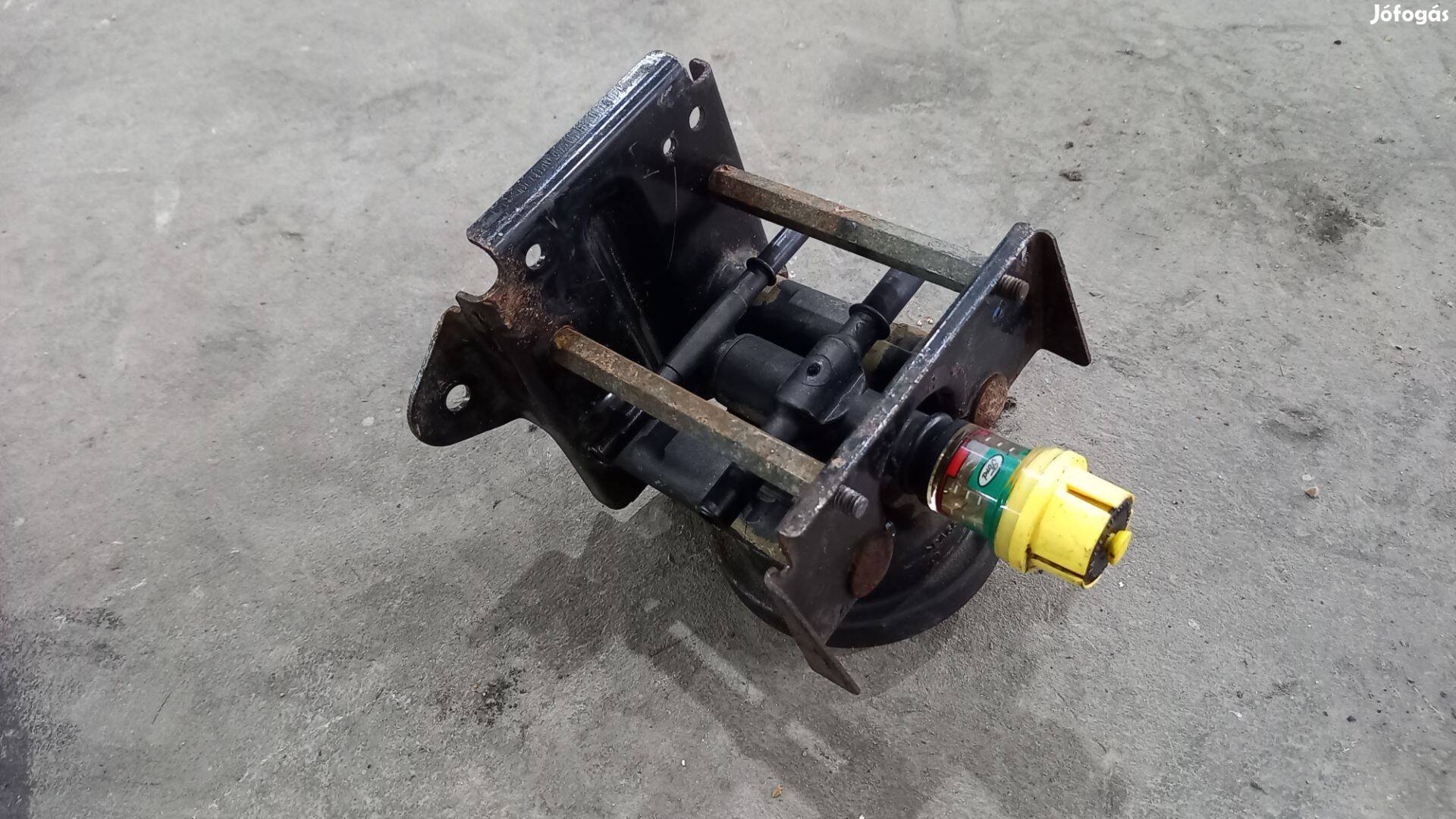 Ford Transit Tranzit MK7 06- Gázolajszűrő bajonettzár zárófedél 5175