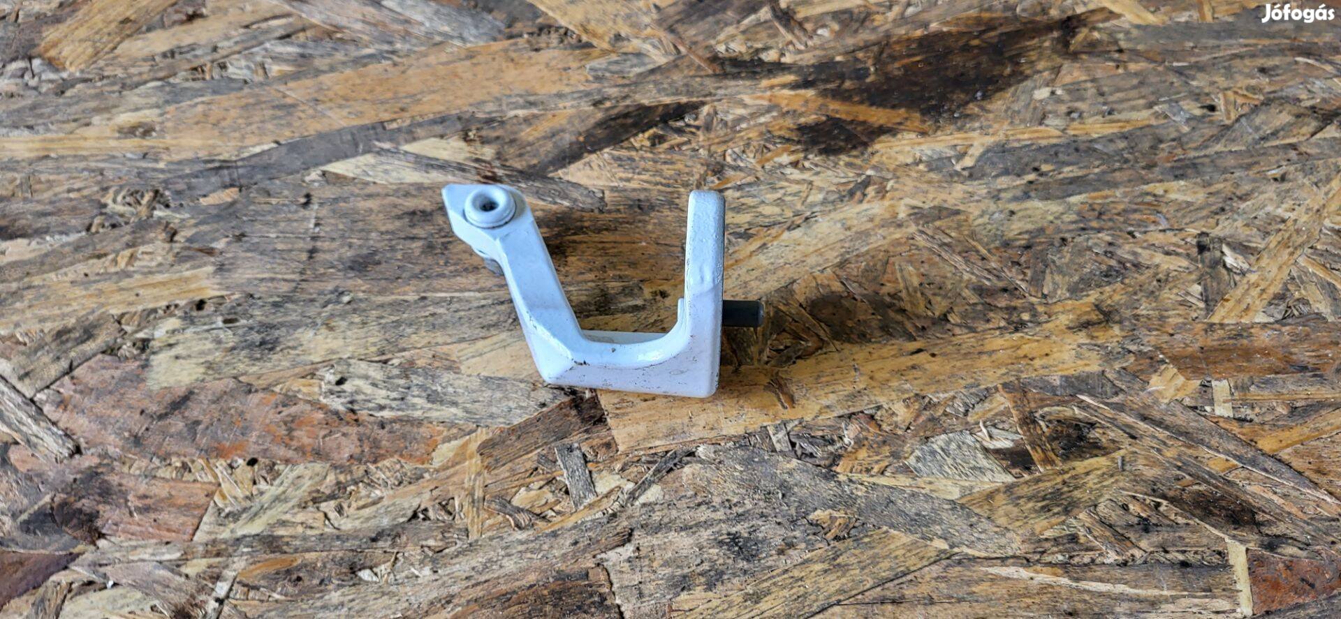 Ford Transit Tranzit MK8 14- Első ajtózsanér zsanér tartó 0096