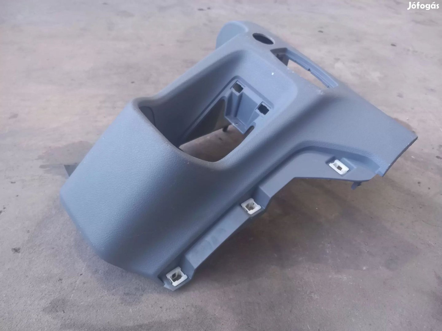 Ford Transit Tranzit Mk8 14- Szélső alsó pohár tartó