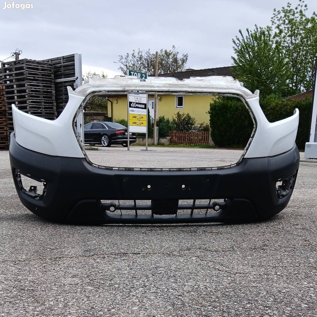 Ford Transit Trend 2021 Gyári első lökhárítók