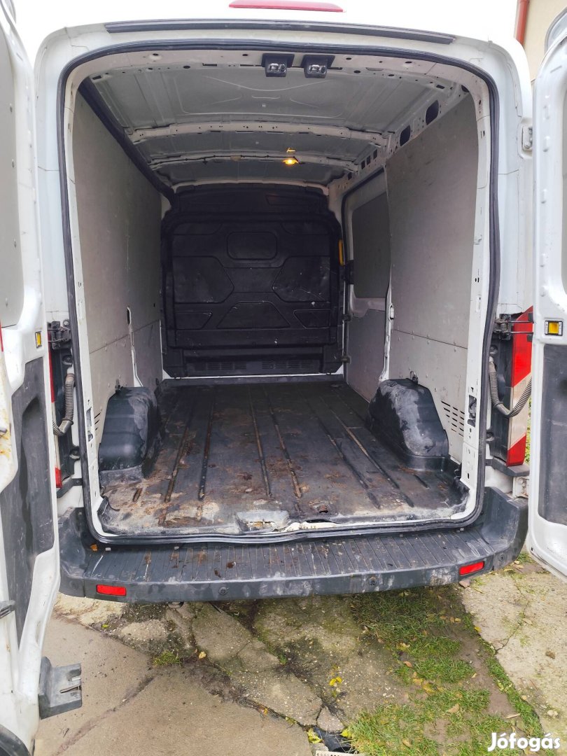 Ford Transit (2014 utáni) raktérburkolat L2-es