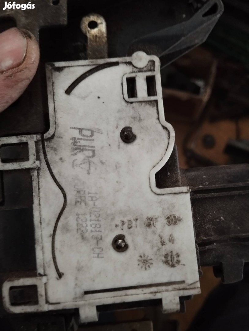 Ford Transit álo és fekvőlámpás ajtozárak kilincsek