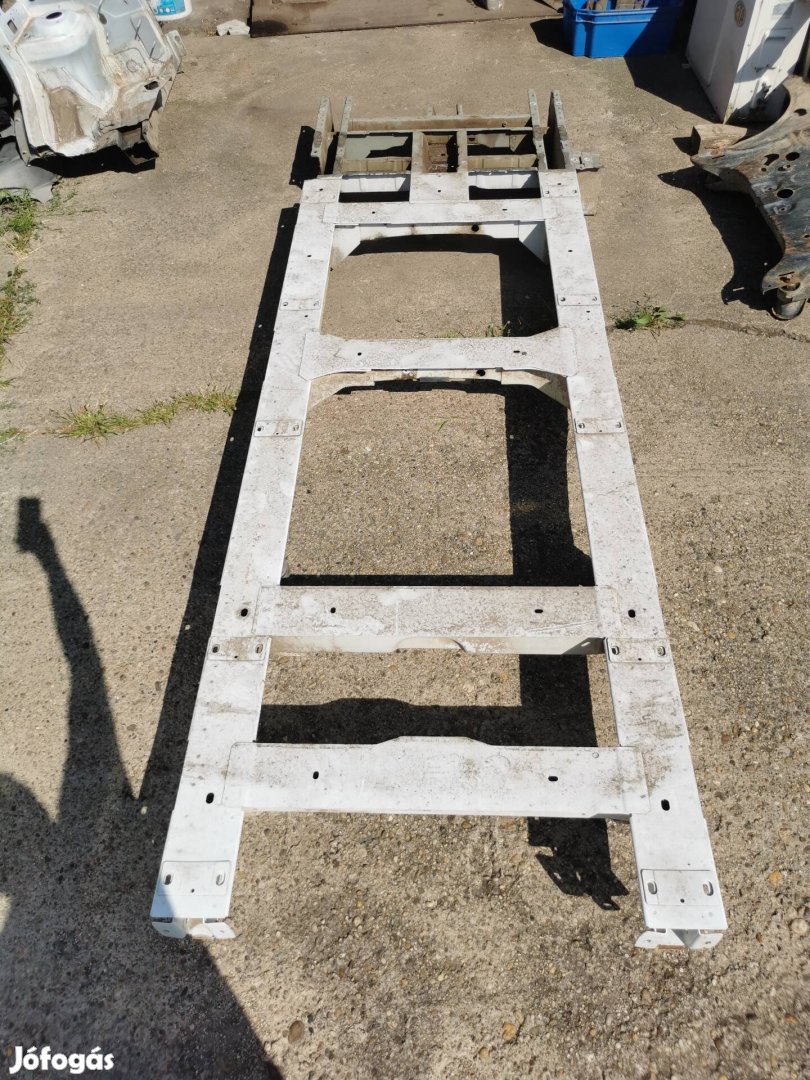 Ford Transit dupla kabinos váz nyúlvány alváz eladó 