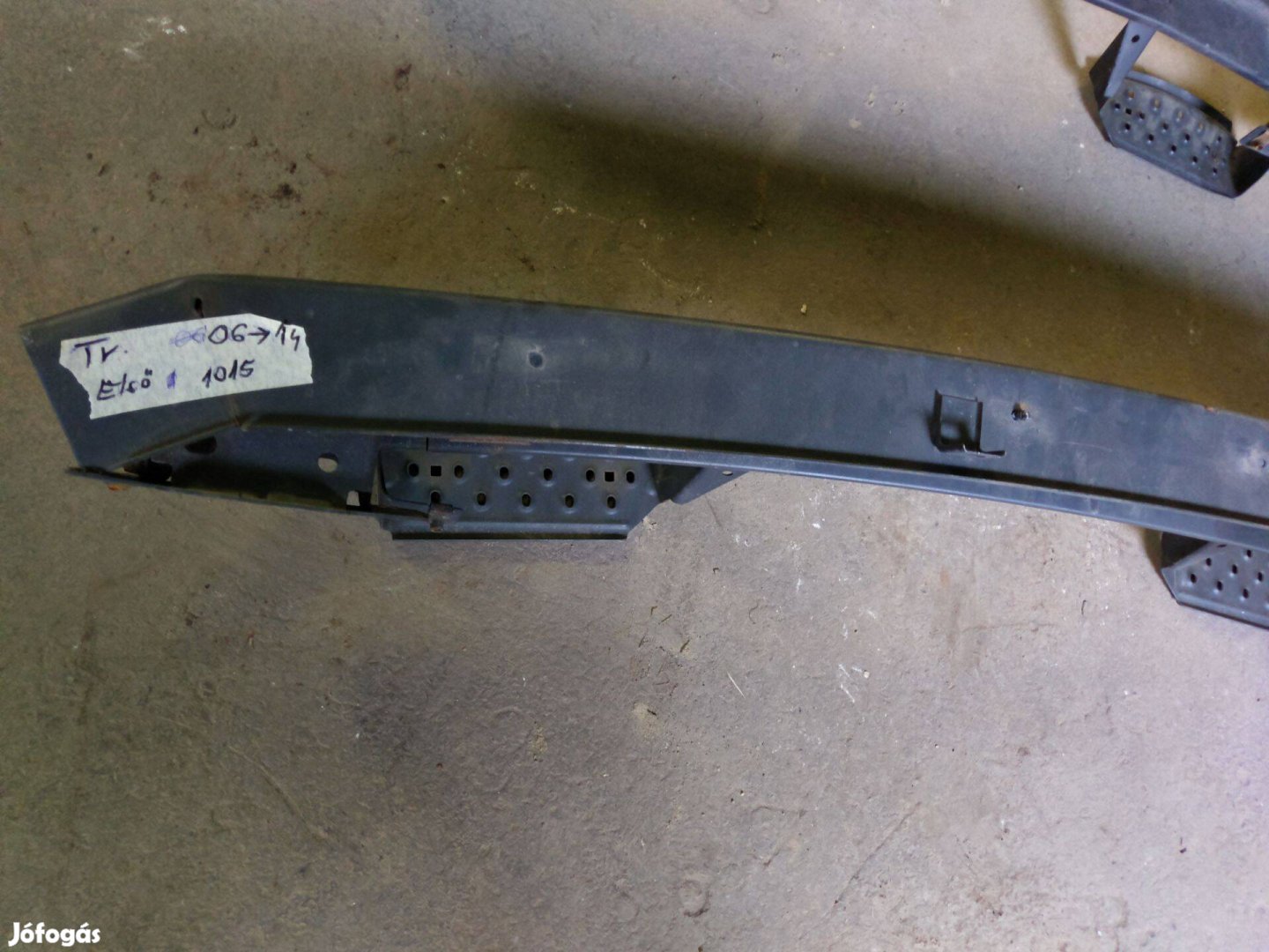 Ford Transit első lökhárító merevítő kereszttartó (2006-2014)