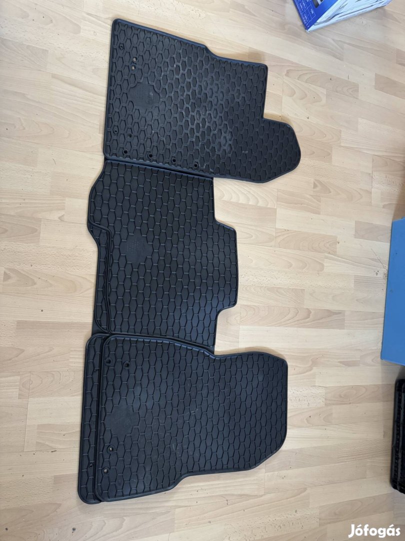 Ford Transit gumiszőnyeg szett 