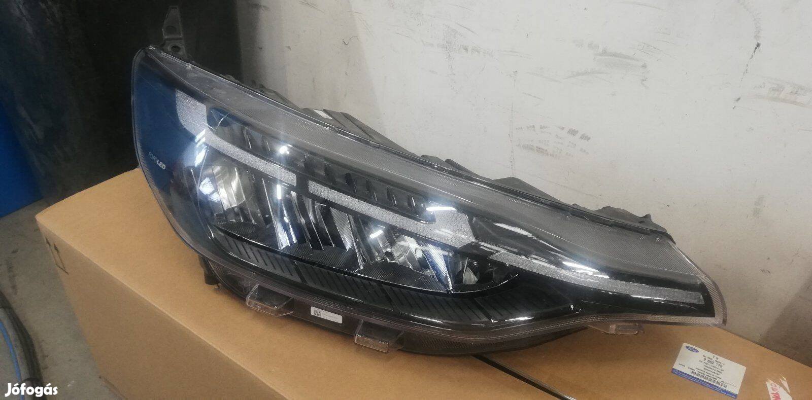 Ford Transit jobbl első lámpa