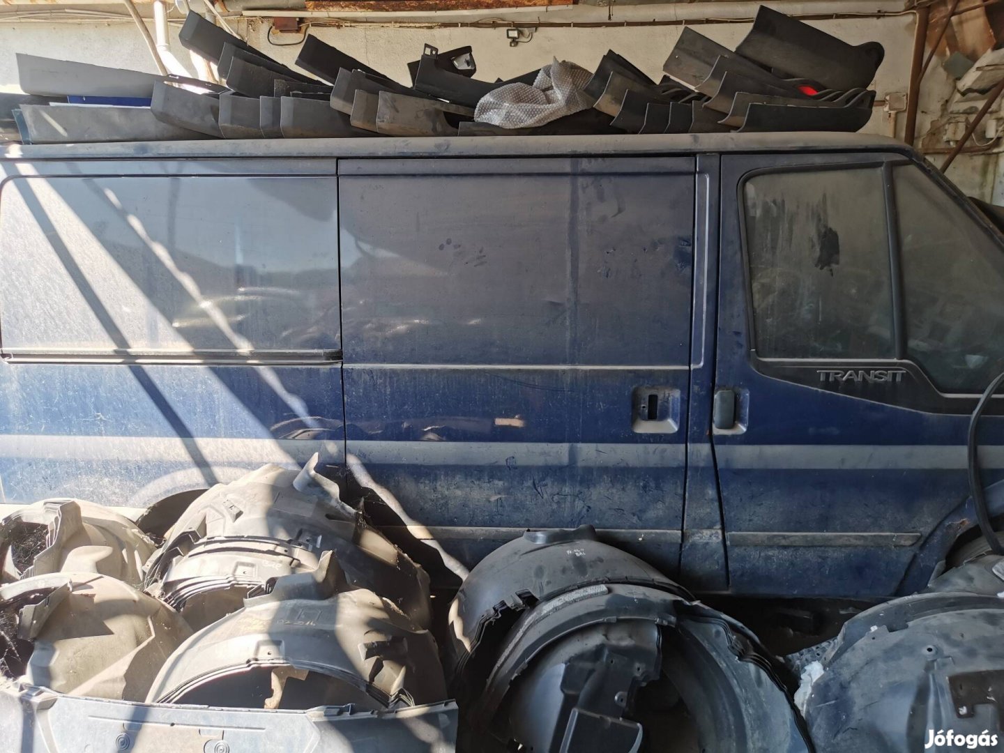 Ford Transit karosszéria  oldalfal,  sárvedő  ajtó negyed eladó 