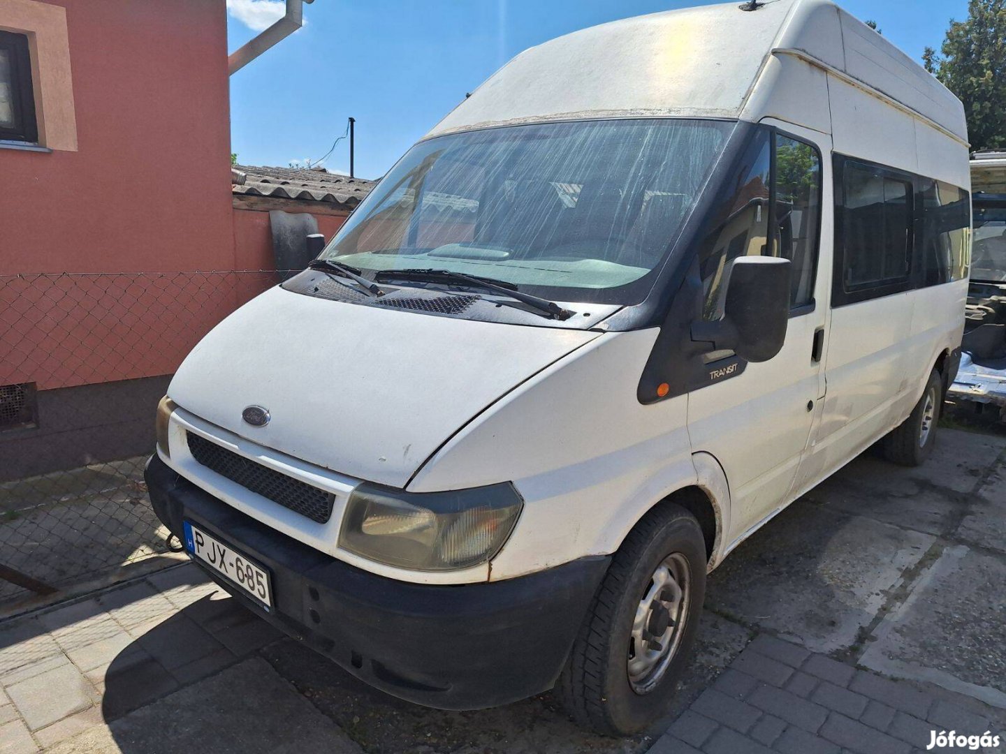 Ford Transit kisbusz, 15 fős