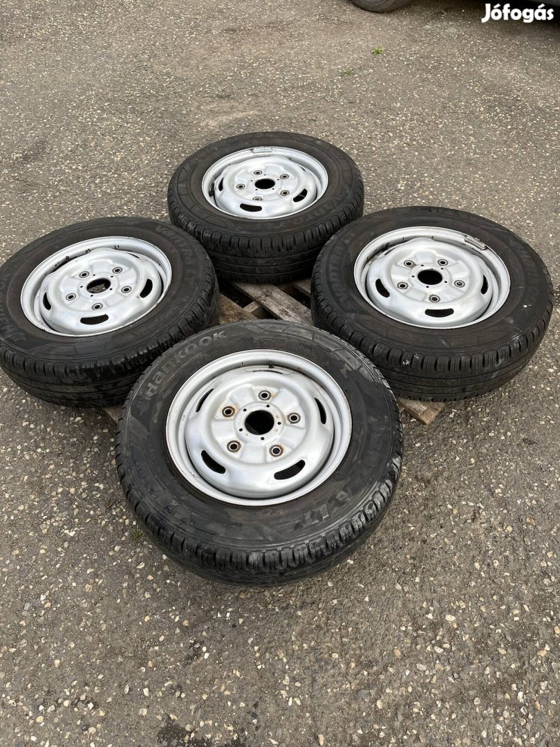 Ford Transit lemezfelni , erősített nyári C-s gumikkal együtt!