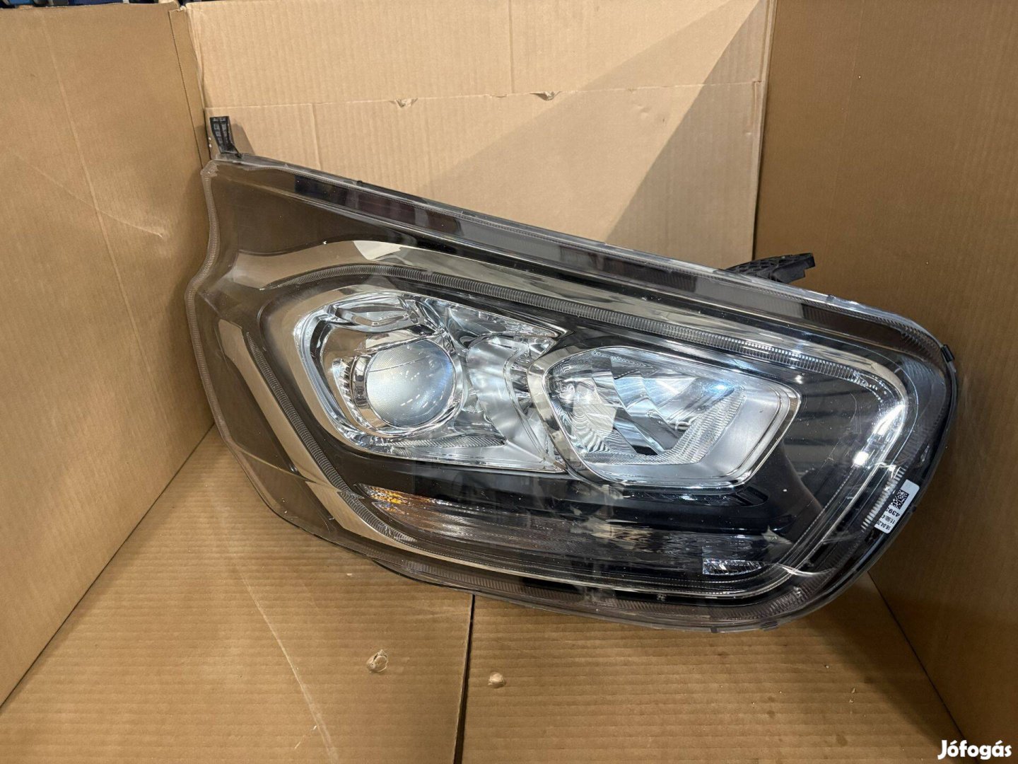 Ford Tranzit Custom jobb első fényszóró eladó