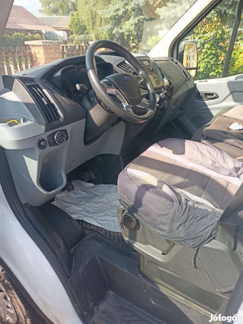 Ford Tranzit kistehergépkocsi