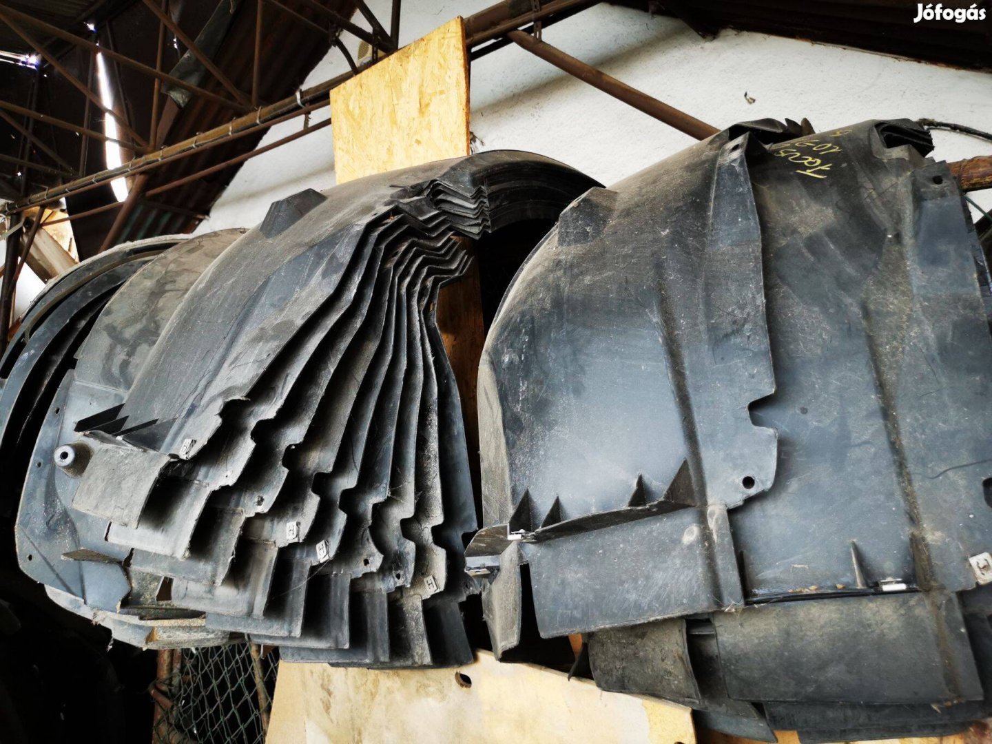 Ford dobbetét több modellhez