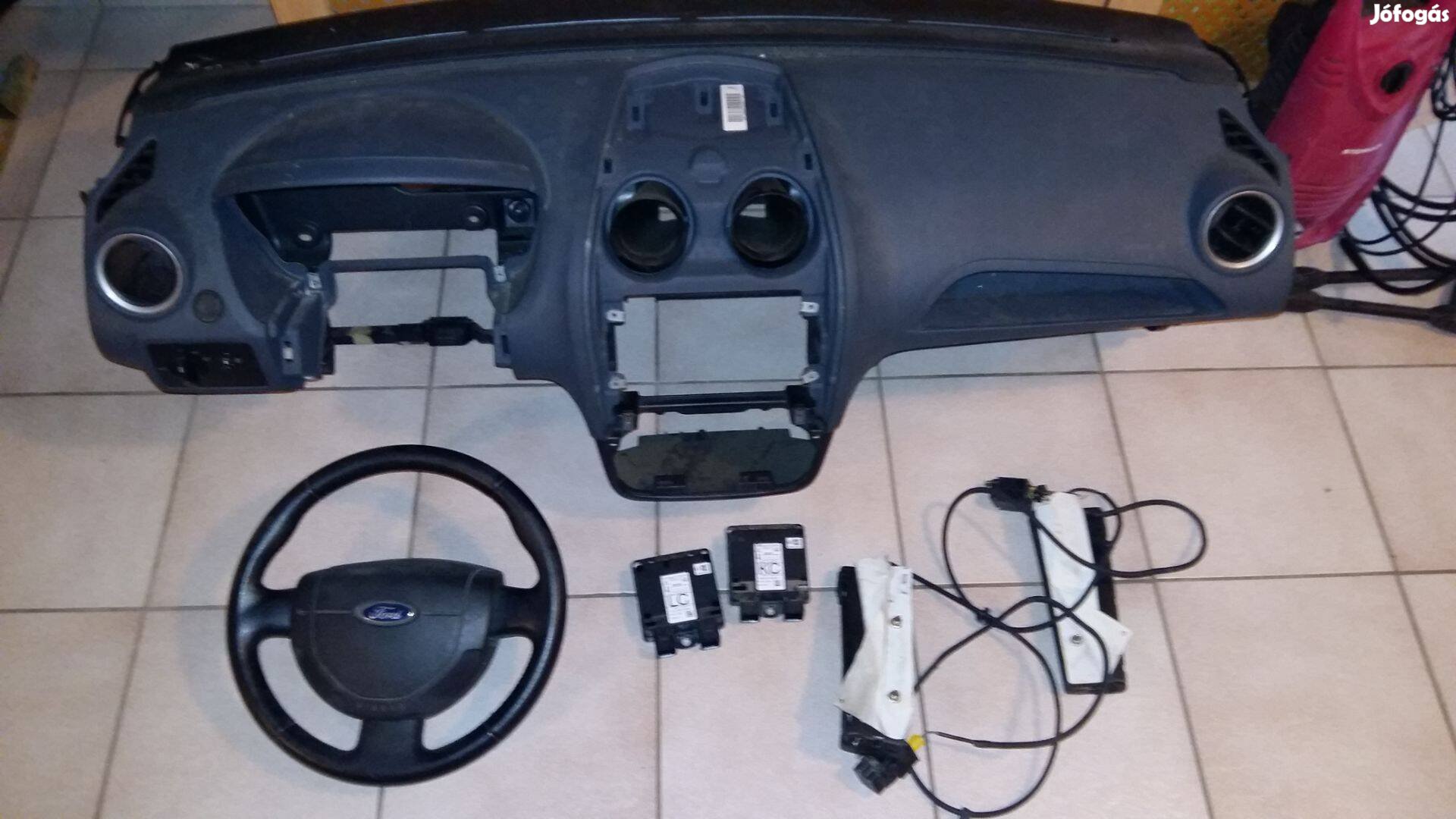 Ford fiesta 2005 utáni komplett légzsákszett szép állapotban!