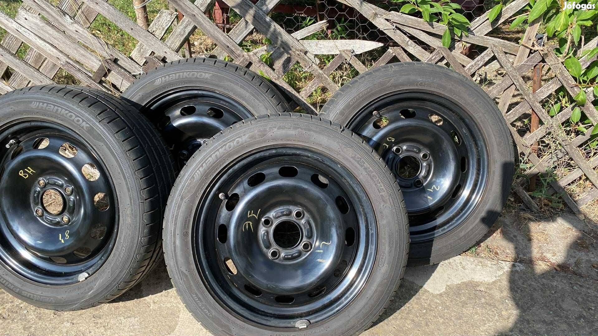 Ford fiesta R15-ös gumi és felni