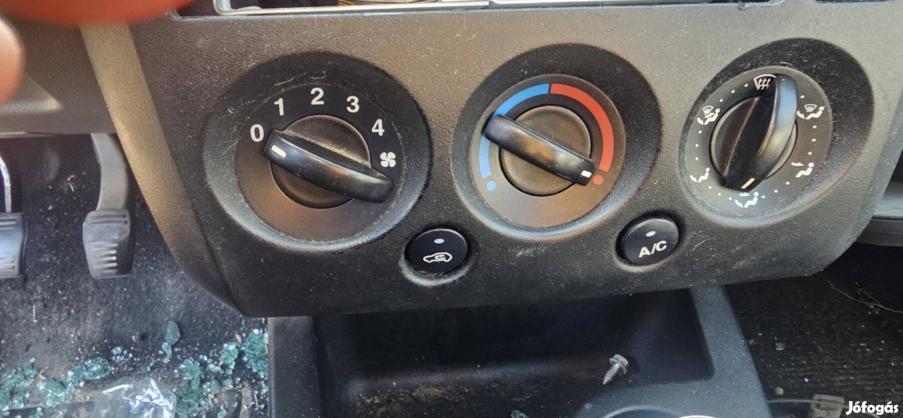 Ford fiesta fütés kapcsoló panel 7000
