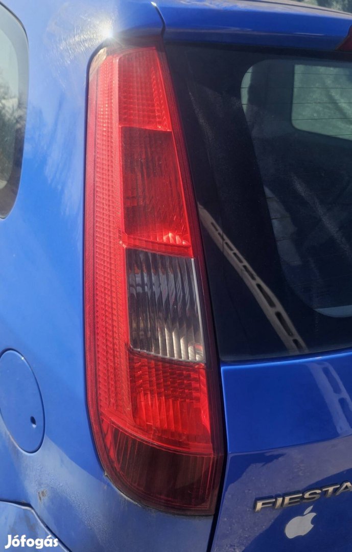 Ford fiesta hátsó lámpa 10000