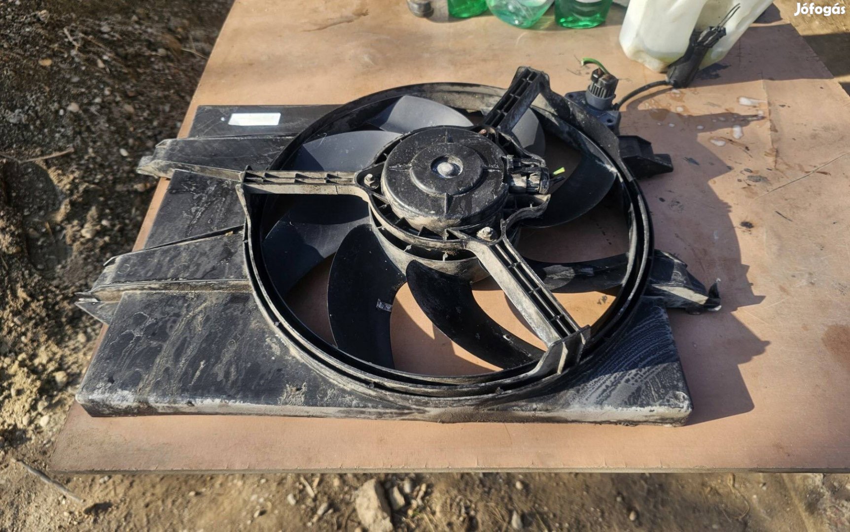 Ford fiesta hütöventilátor 8000