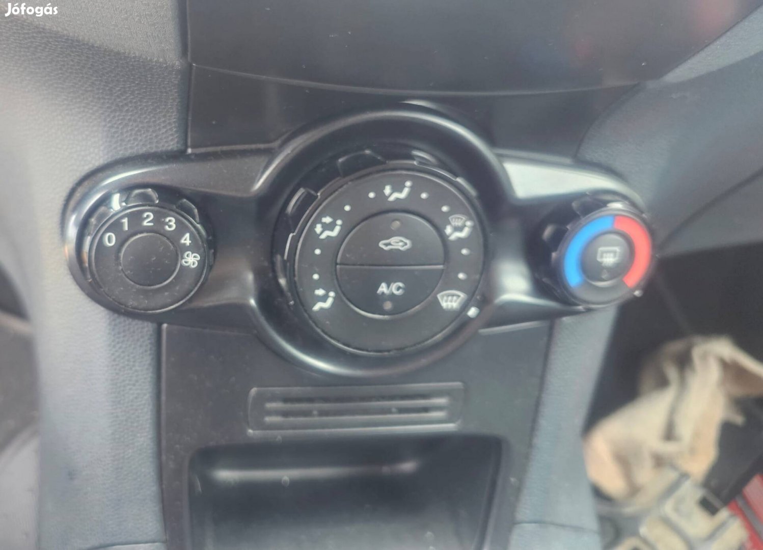 Ford fiesta mk6 fütés kapcsoló 8000