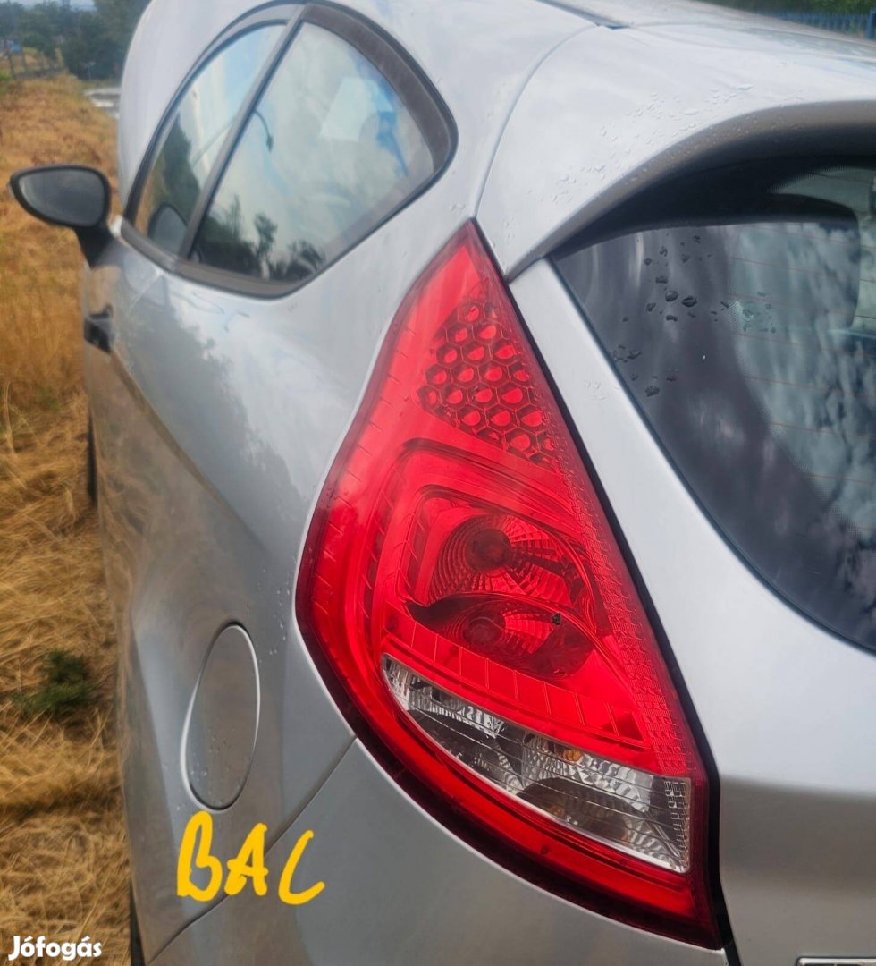 Ford fiesta mk6 hátsó lámpa 13000