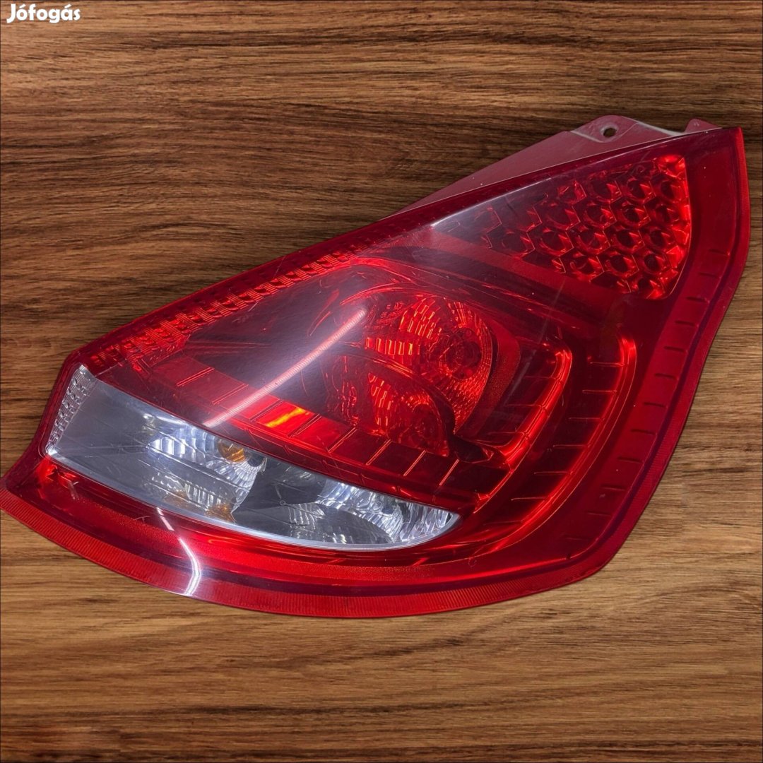 Ford fiesta mk7 hátsó lámpa 