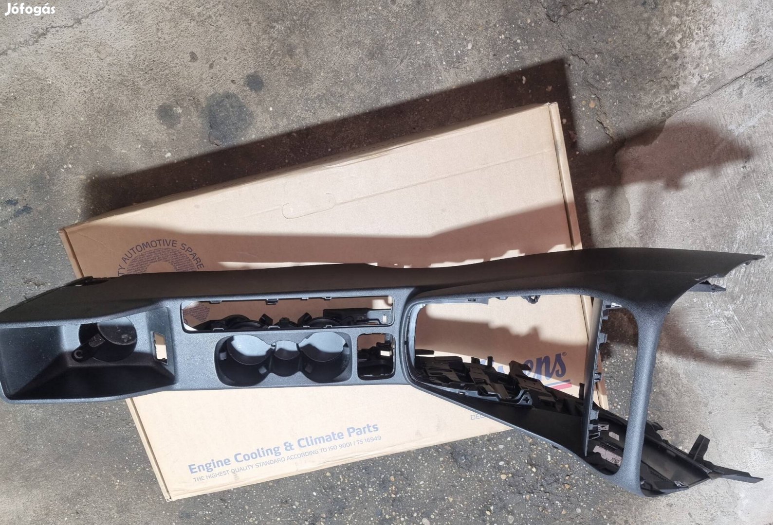 Ford fiesta mk8 középkonzol, kormánykerék 