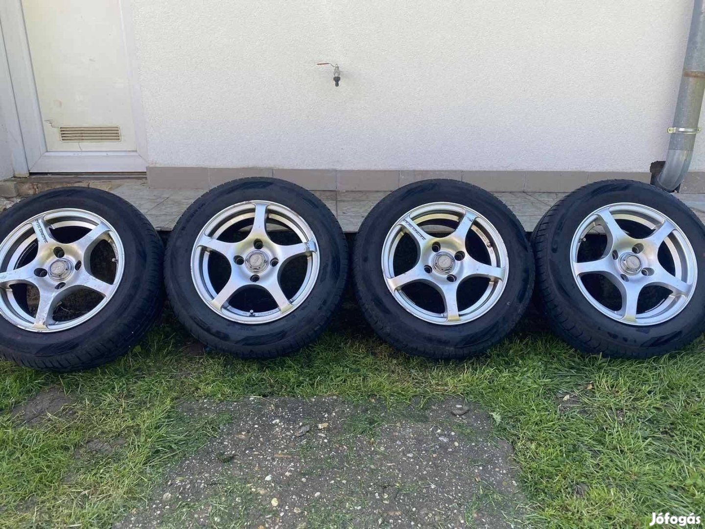 Ford fiesta nyári gumiszett 175/65R14