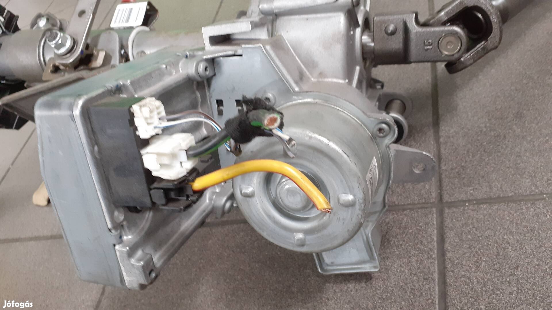 Ford fiesta szervokormány oszlop