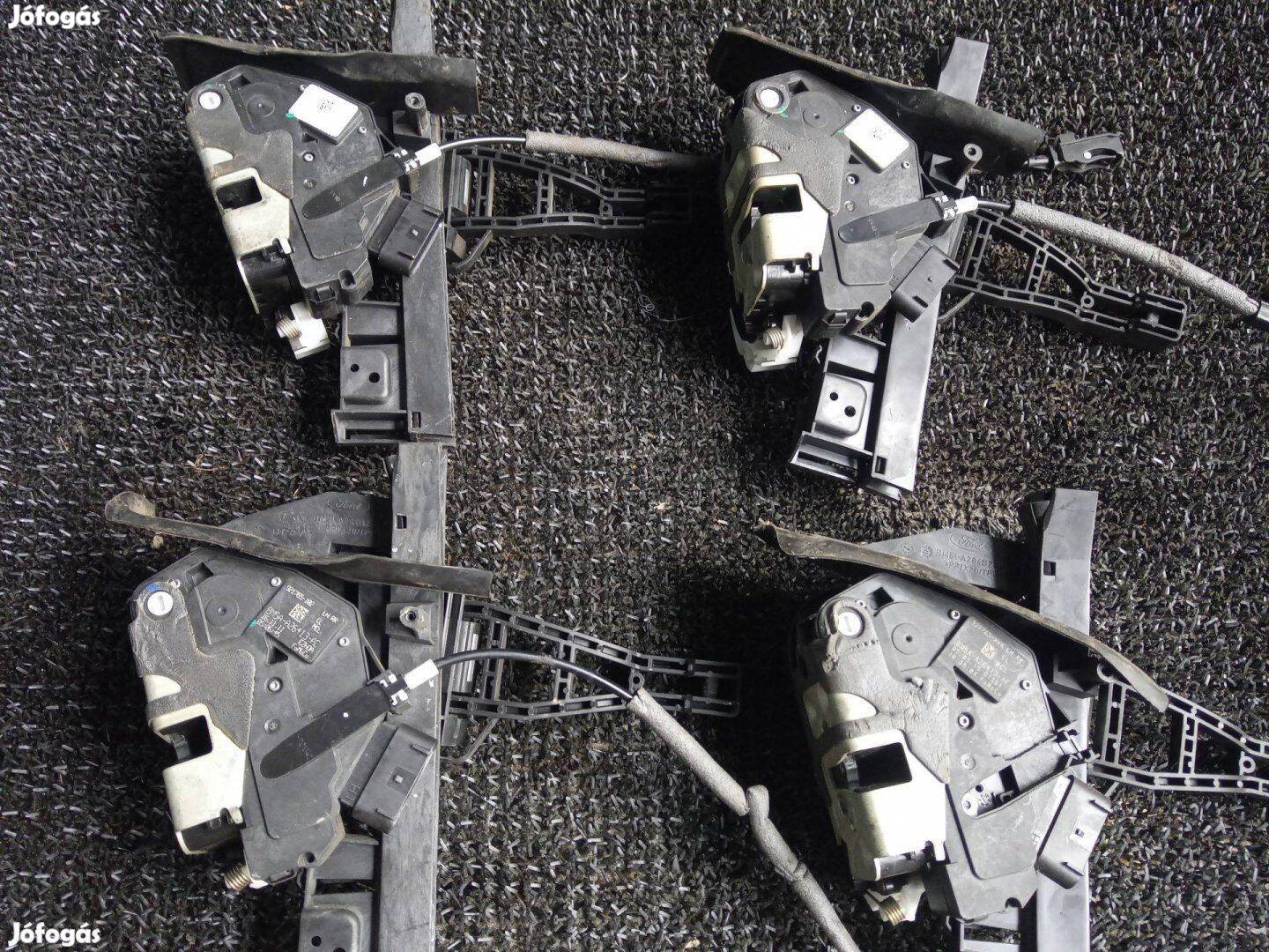 Ford focus MK3 bal hátsó ajtó zár