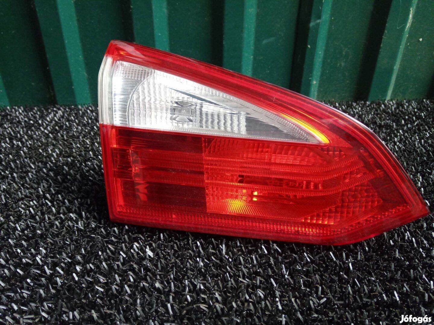 Ford focus MK3 kombi bal hátsó lámpa LED csomagtérajtó ban