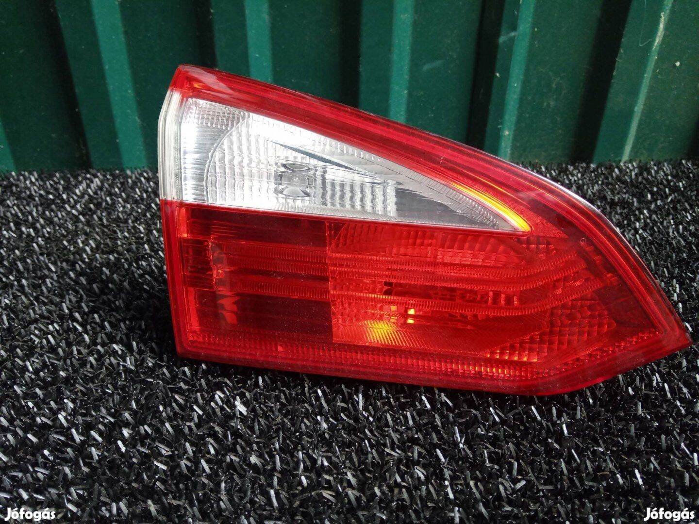 Ford focus MK3 kombi bal hátsó lámpa LED csomagtérajtó ban