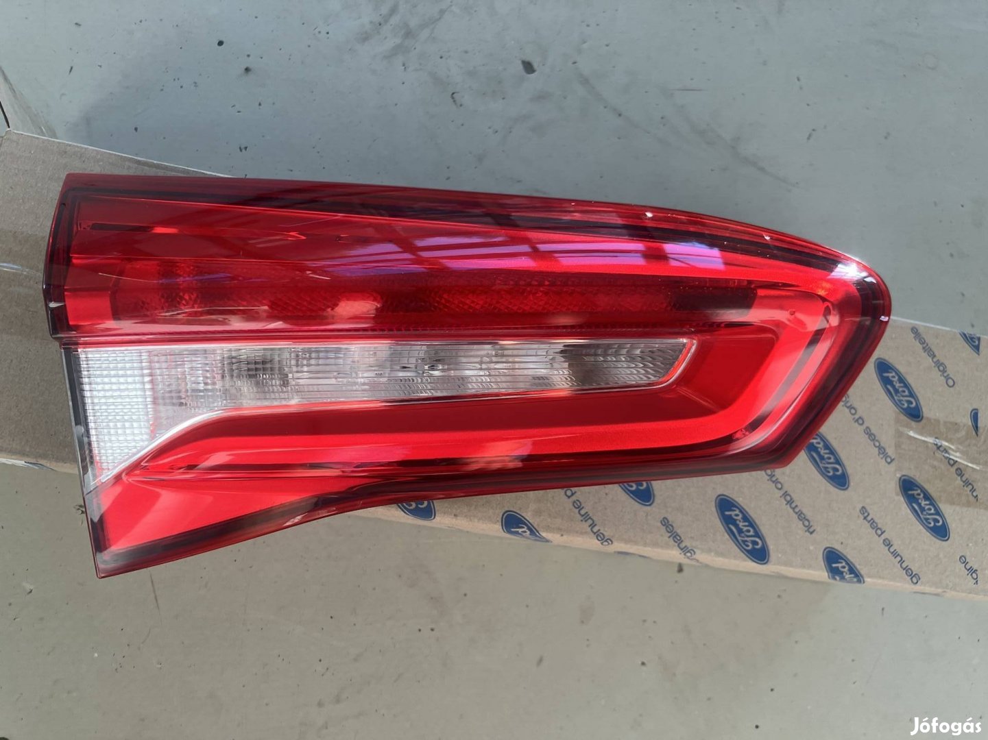 Ford focus lámpa  2 376 687