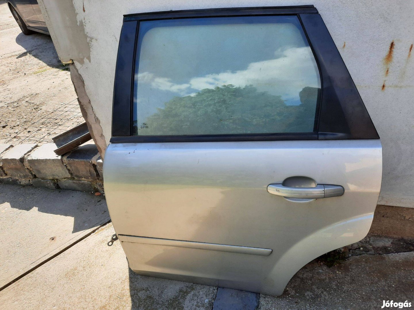 Ford focus mk2 jobb és bal oldali ajtók 25000.- 2008-ig!