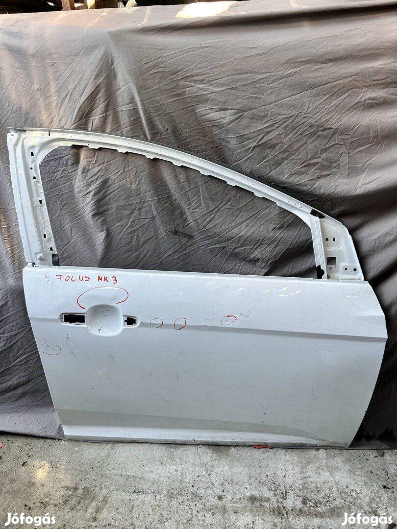 Ford focus mk3 jobb első kis sérült ajtó