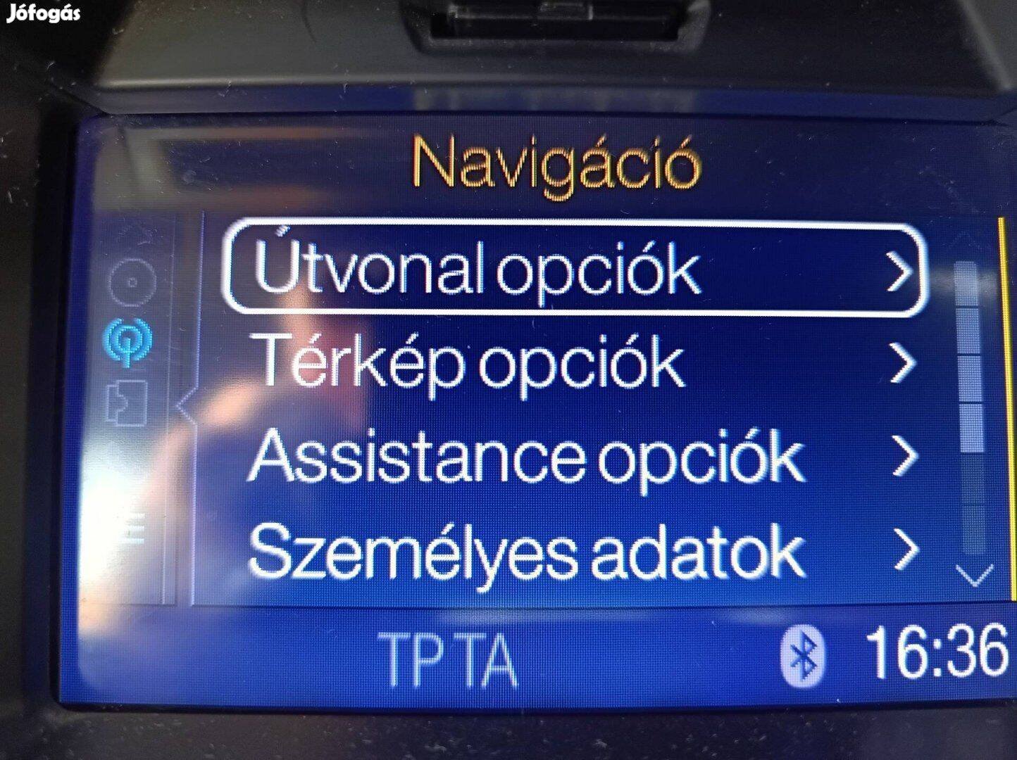 Ford focus mk3 navigációs kijelző navi magyar