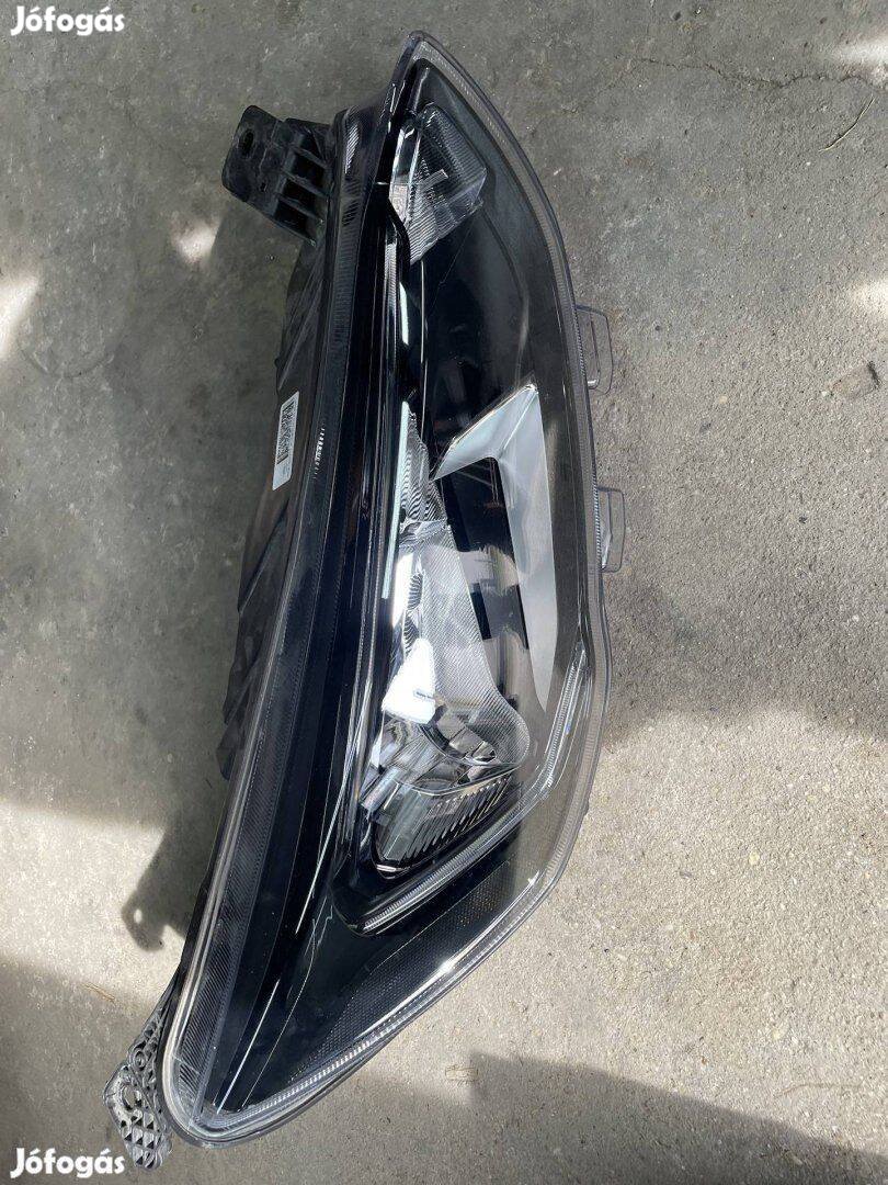 Ford focus mk4 Jobb első Halogén led lámpa
