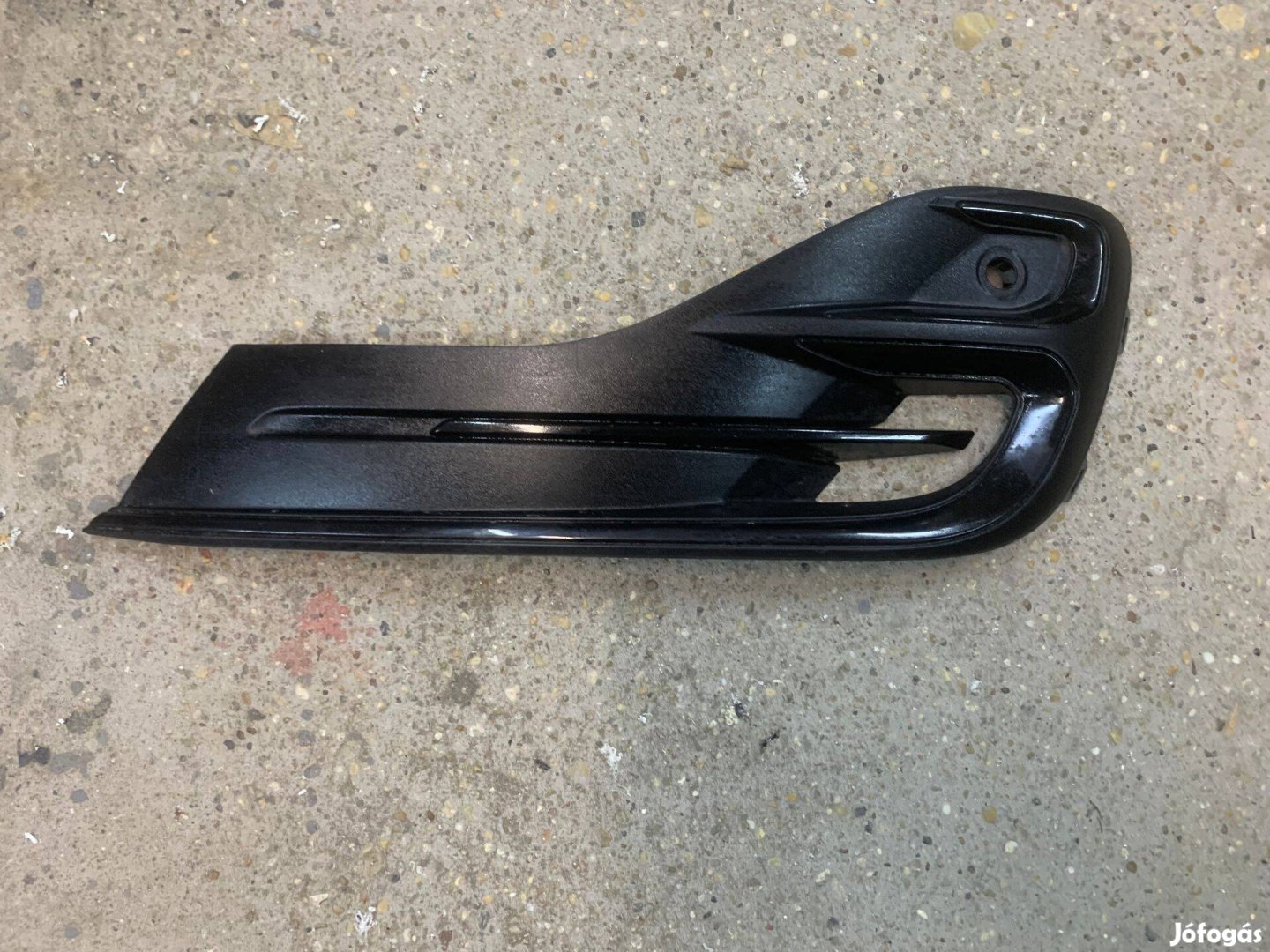 Ford fokusz mk4 Facelift díszrács balos